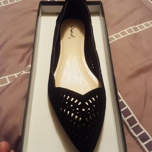 QUPID BLACK NUBUCK FLATS